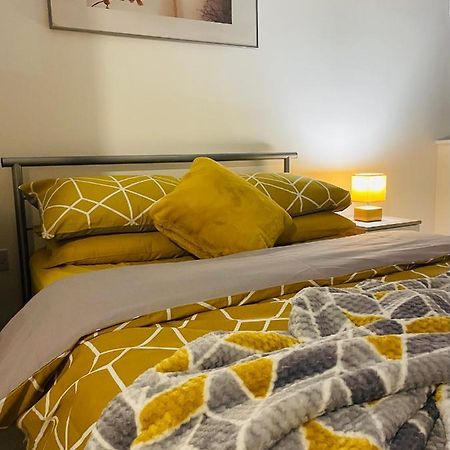#0509 Two Bedroom Serviced Apartment- Free Parking Derby Kültér fotó