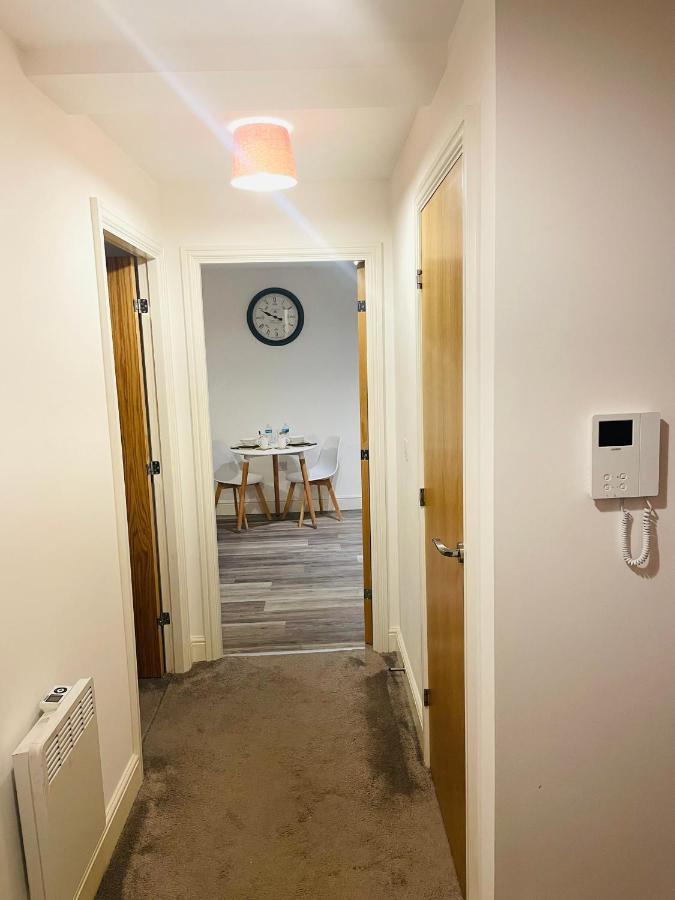 #0509 Two Bedroom Serviced Apartment- Free Parking Derby Kültér fotó
