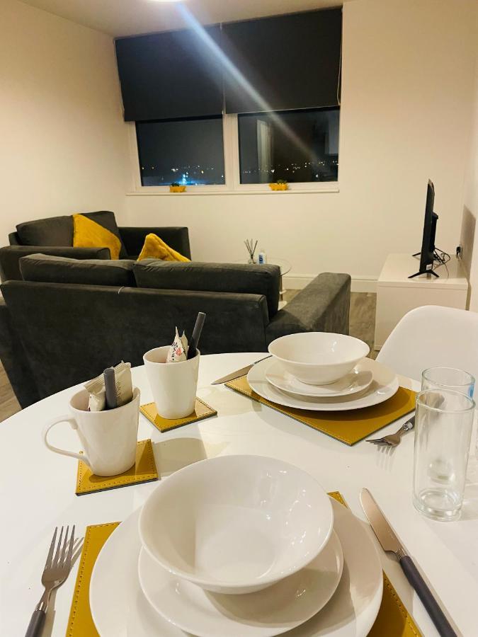 #0509 Two Bedroom Serviced Apartment- Free Parking Derby Kültér fotó